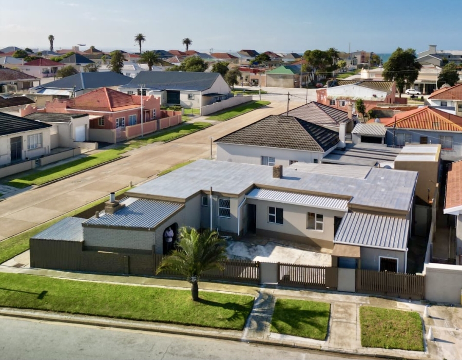 4 Bedroom Property for Sale in Sydenham Eastern Cape
